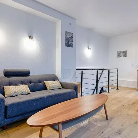 Proche Rue De Charonne - Ii *